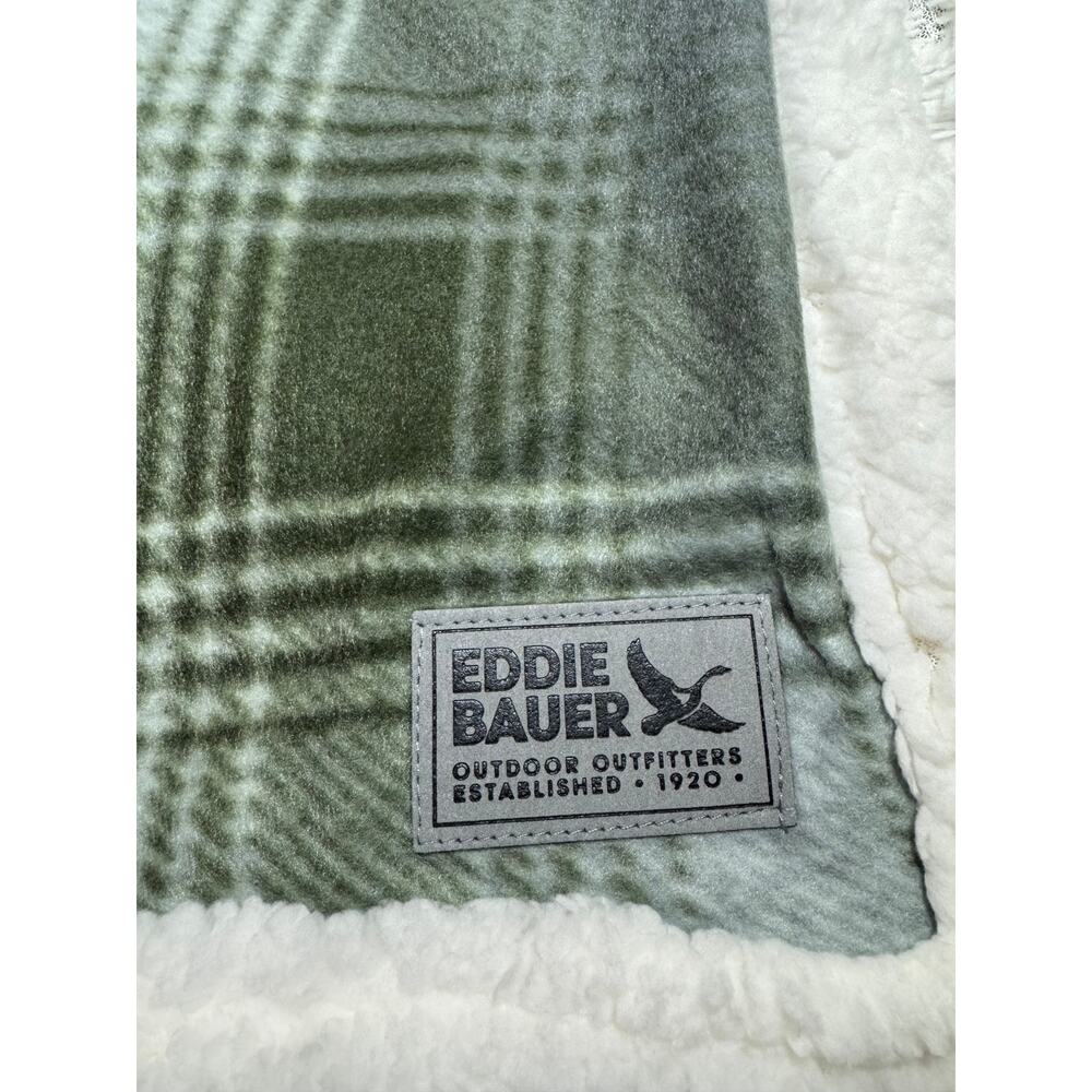 Eddie Bauer Green White Plaid Brushed Fleece Throw Blanket with Sherpa Reverse - Picture 2 of 5